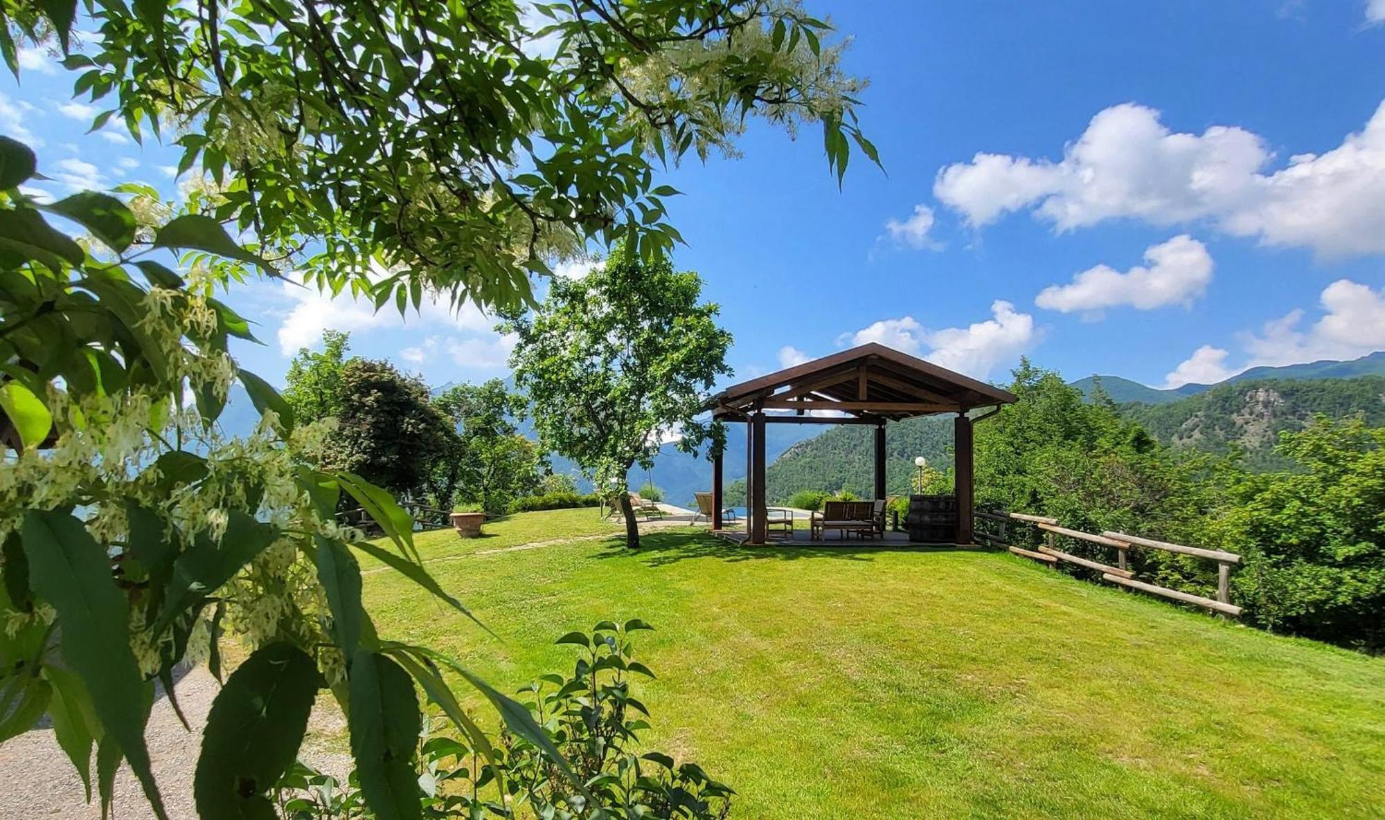 Il Pradicciolo Agriturismo Кастельнуово-ди-Гарфаньяна Экстерьер фото